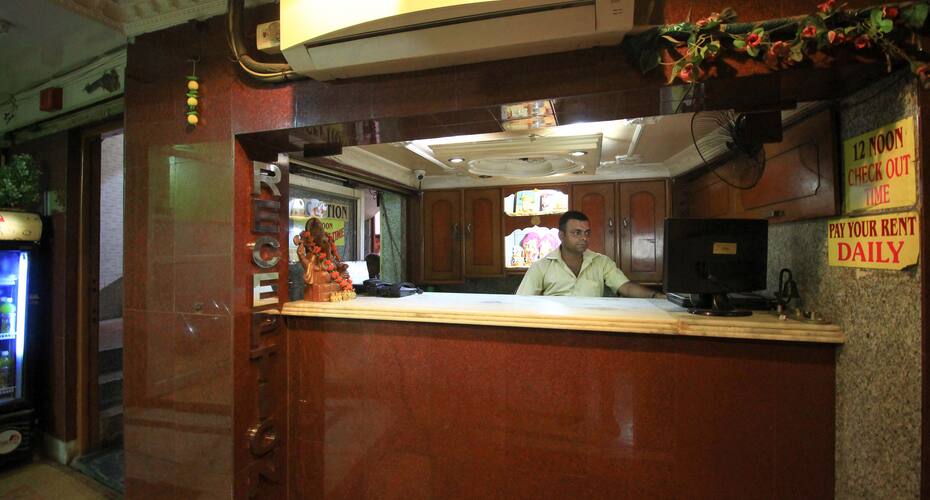 Lodge Titan, Kolkata 4